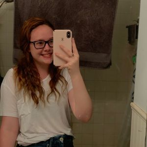 Meet your Posher, Halie